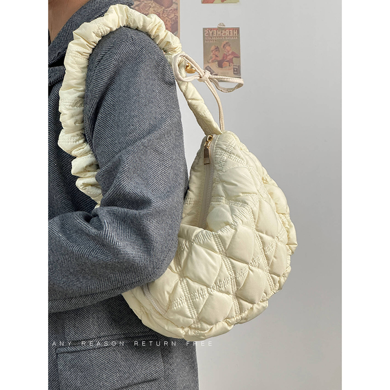 Korean-Style Pleated Dumpling Bag for Women, Large Capacity Lightweight Cloud Underarm Crossbody Bag Korean-Style Pleated Dumpling Bag for Women, Large Capacity Lightweight Cloud Underarm Crossbody Bag