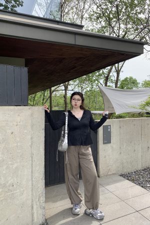 Korean Style Plus Size Ultra-Thin Cargo Pants for Women - Casual Outdoor Mountaineering Feu Parachute Design