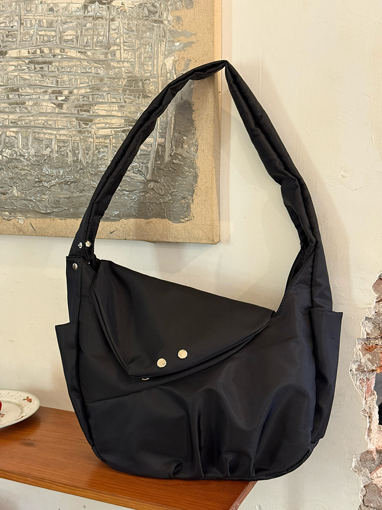 Korean-Style Retro Nylon Tote Bag, Large Capacity Messenger Bag for Commuting - Unisex Design, 2025 Trend Korean-Style Retro Nylon Tote Bag, Large Capacity Messenger Bag for Commuting - Unisex Design, 2025 Trend