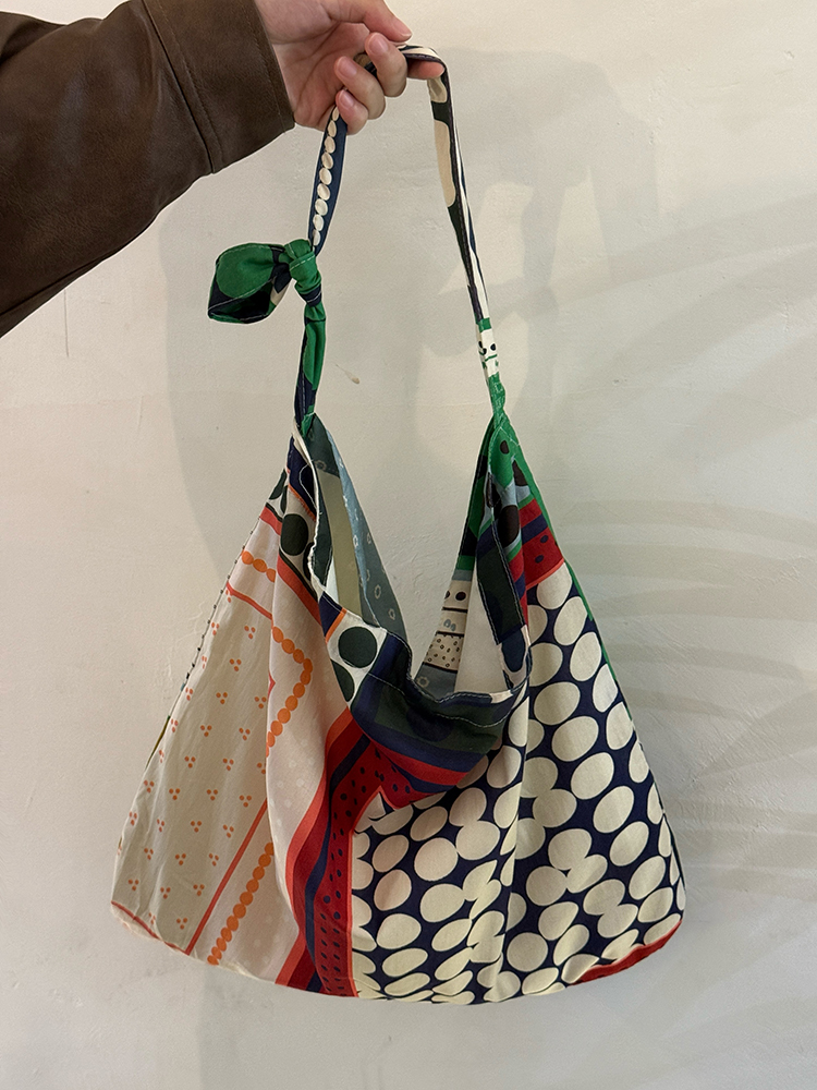 Korean-Style Retro Patchwork Polka Dot Canvas Tote Bag for Women, Large-Capacity Ethnic Shoulder Crossbody Bag Korean-Style Retro Patchwork Polka Dot Canvas Tote Bag for Women, Large-Capacity Ethnic Shoulder Crossbody Bag