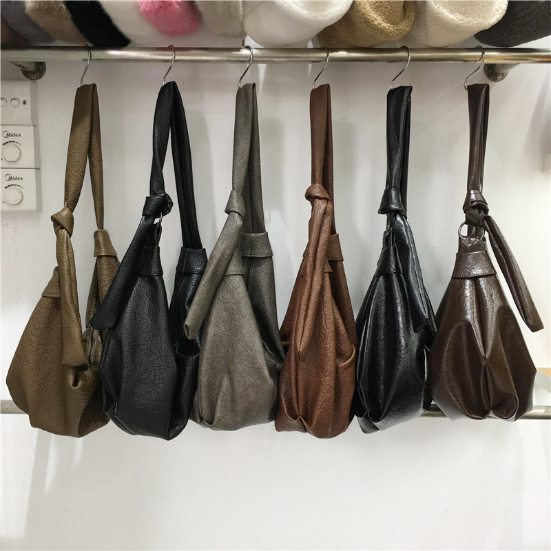 Korean-Style Retro Soft Leather Dumpling Bag - Large Capacity, Wrinkled Design, Casual Versatile Shoulder & Crossbody Bag Korean-Style Retro Soft Leather Dumpling Bag - Large Capacity, Wrinkled Design, Casual Versatile Shoulder & Crossbody Bag