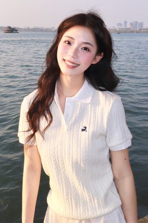 Korean-Style Retro Twisted Knit Short Sleeve Women's Summer Polo Shirt - Slim Fit White Top for Casual Chic Look