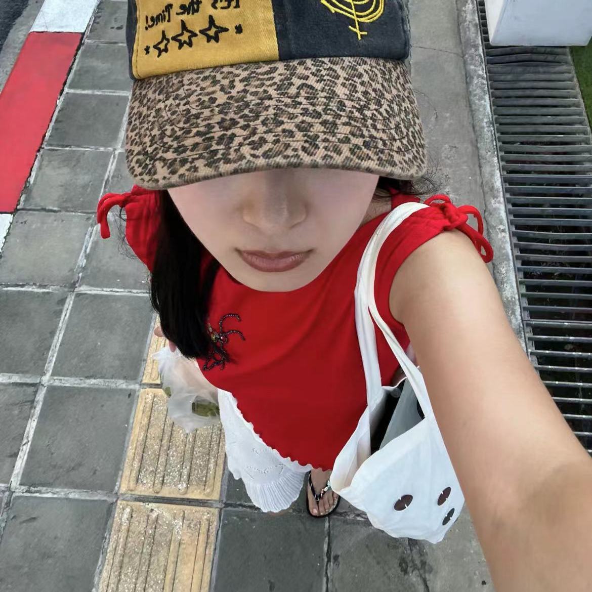 Korean Style Sequined Letter Canvas Tote Bag - Large Capacity Fashionable Shoulder Handbag for Everyday Commuting Korean Style Sequined Letter Canvas Tote Bag - Large Capacity Fashionable Shoulder Handbag for Everyday Commuting