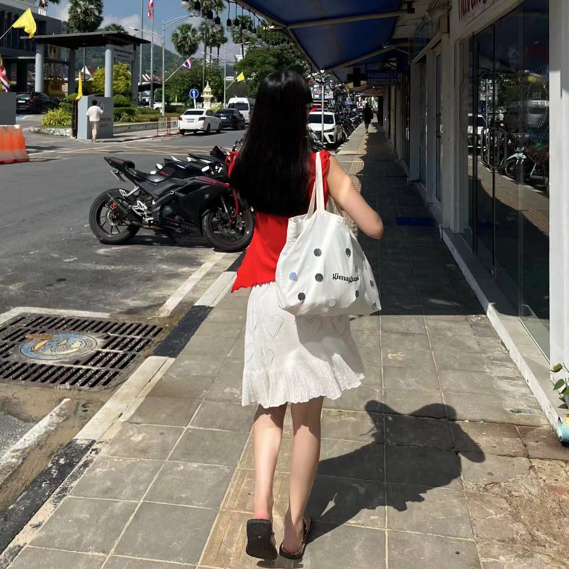 Korean Style Sequined Letter Canvas Tote Bag - Large Capacity Fashionable Shoulder Handbag for Everyday Commuting Korean Style Sequined Letter Canvas Tote Bag - Large Capacity Fashionable Shoulder Handbag for Everyday Commuting