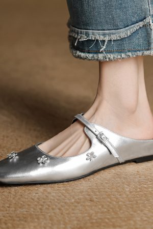 Korean Style Slim Fit Buckle Sandals for Women - Sweet Fashion Half Slippers for Outdoor Comfort on Casual Dates