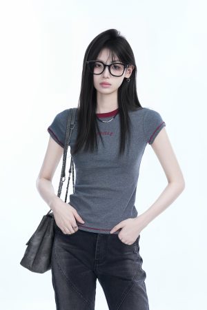 Korean Style Slim-Fit Short-Sleeve T-Shirt for Women - Sit and Eat Until the Mountains Are Empty, Waist-Defining Design, Round Neck