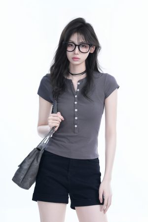Korean Style Slim Fit Short Sleeve T-Shirt for Women with Half-Open Collar, Casual Mountain-Themed Base Shirt, Trendy Ins Fashion