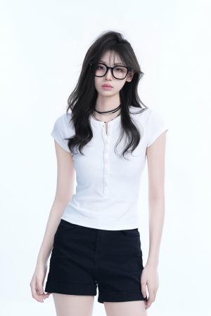 Korean Style Slim Fit Short Sleeve T-Shirt for Women with Half-Open Collar, Casual Mountain-Themed Base Shirt, Trendy Ins Fashion