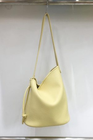 Korean Style Soft Leather Adjustable Underarm Crossbody Bucket Bag - Stylish Pull-Out Design, Trendy Niche Fashion Accessory