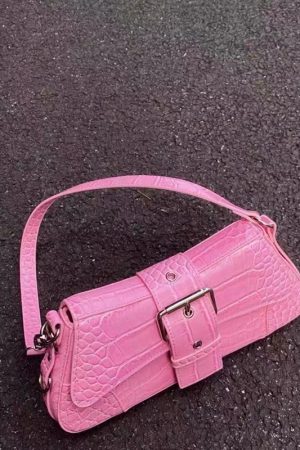 Korean Style Vintage Metal Chain Shoulder Handbag - Sweet Cool Spicy Girl Baguette Bag for Modern Fashion