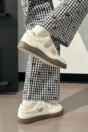 Korean Style Women's Versatile Breathable White Velcro Sneakers - Niche Design for Spring and Summer