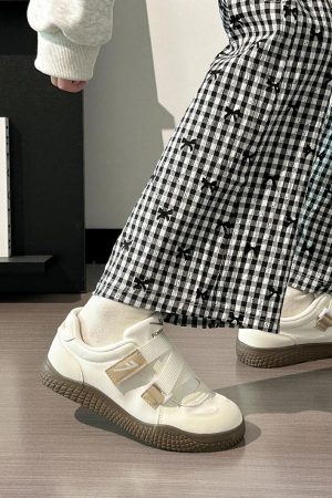 Korean Style Women's Versatile Breathable White Velcro Sneakers - Niche Design for Spring and Summer