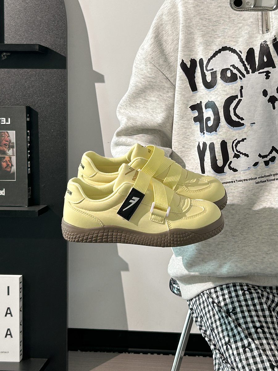 Korean Style Women's Versatile Breathable White Velcro Sneakers - Niche Design for Spring and Summer Korean Style Women's Versatile Breathable White Velcro Sneakers - Niche Design for Spring and Summer