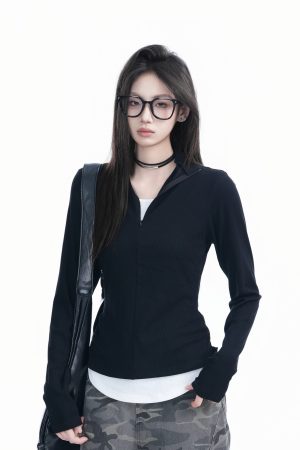Korean Style Zipper Knitted Long Sleeve T-Shirt - Slim Fit Fake Two-Piece Design with Flattering Base for Spring Fashion