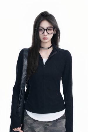 Korean Style Zipper Knitted Long Sleeve T-Shirt - Slim Fit Fake Two-Piece Design with Flattering Base for Spring Fashion