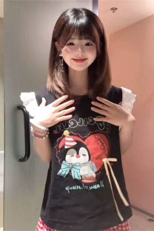 Lace Spliced Flutter Sleeve Bow Tie Vest T-Shirt for Women - Unique Shoulderless Summer Top