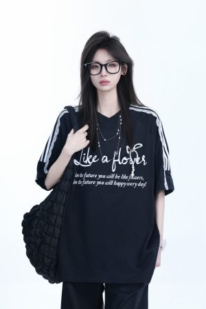 Lace Splicing Pearl Bow Short Sleeve T-Shirt for Women, Loose Half Sleeve Top, Elegant 90s-Inspired Fashion