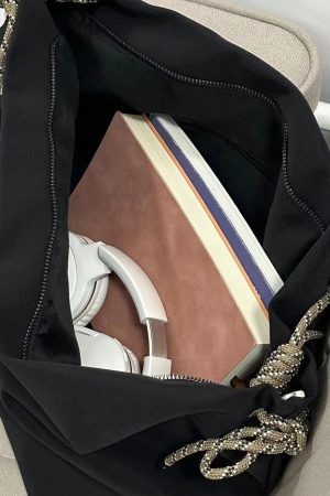 Large Capacity Casual Canvas Tote Bag for Women - 2023 Fashionable Crossbody Bag for Students, Perfect for Autumn and Winter