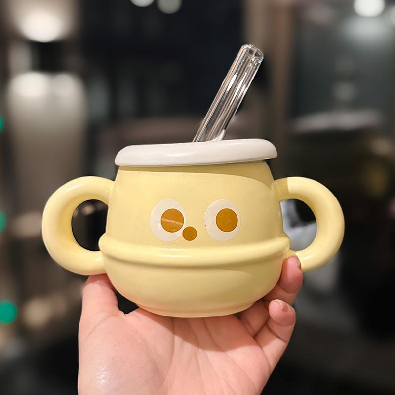 Large Capacity Ceramic Mug with Lid and Straw - Cute Summer Drinkware for Water, Coffee, and Iced Beverages Large Capacity Ceramic Mug with Lid and Straw - Cute Summer Drinkware for Water, Coffee, and Iced Beverages