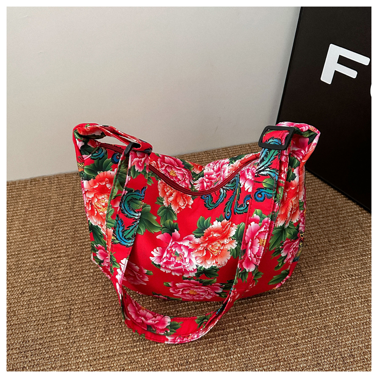 Large Capacity Floral Canvas Shoulder Bag for Women - Versatile Crossbody Dumpling Bag, 2025 Summer Style Large Capacity Floral Canvas Shoulder Bag for Women - Versatile Crossbody Dumpling Bag, 2025 Summer Style