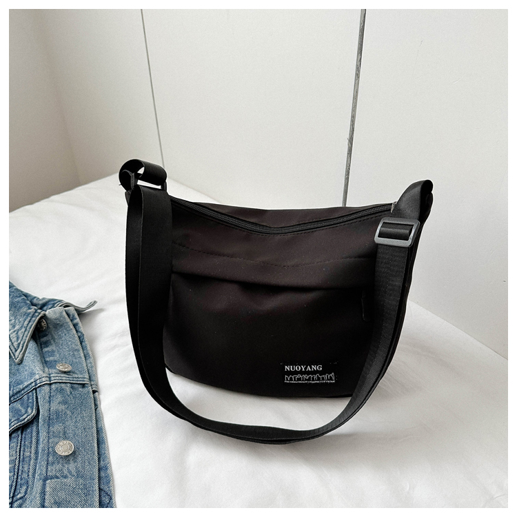 Large Capacity Harajuku Retro Casual Canvas Bag - Waterproof Dumpling Crossbody Bag for College Students and Women Large Capacity Harajuku Retro Casual Canvas Bag - Waterproof Dumpling Crossbody Bag for College Students and Women