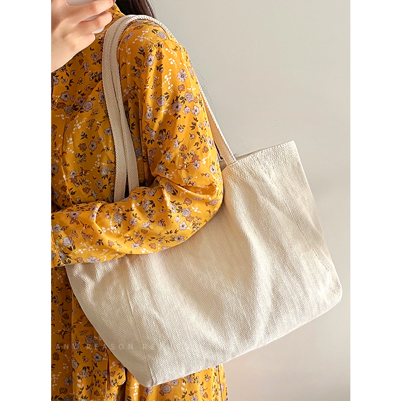 Large Capacity Korean Style Diagonal Stripe Canvas Tote Bag for Women - Casual Commuting Shoulder Bag Large Capacity Korean Style Diagonal Stripe Canvas Tote Bag for Women - Casual Commuting Shoulder Bag