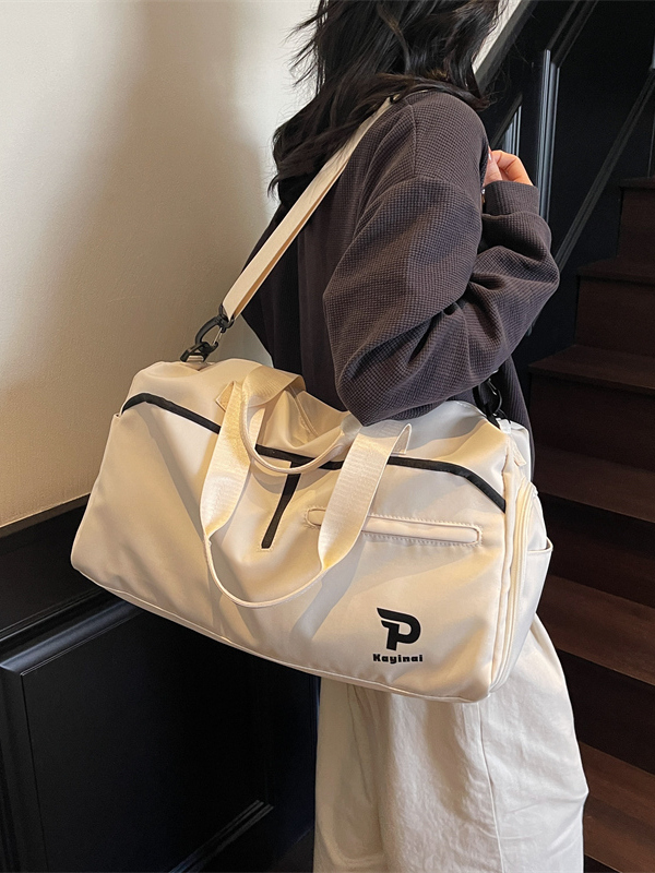 Large Capacity Lightweight Women's Tote Bag - 2025 Fashion Travel Bag for Short Trips, Gym, and Sports Large Capacity Lightweight Women's Tote Bag - 2025 Fashion Travel Bag for Short Trips, Gym, and Sports