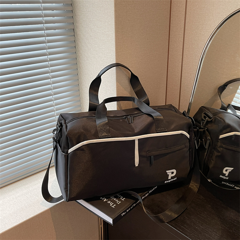 Large Capacity Lightweight Women's Tote Bag - 2025 Fashion Travel Bag for Short Trips, Gym, and Sports Large Capacity Lightweight Women's Tote Bag - 2025 Fashion Travel Bag for Short Trips, Gym, and Sports