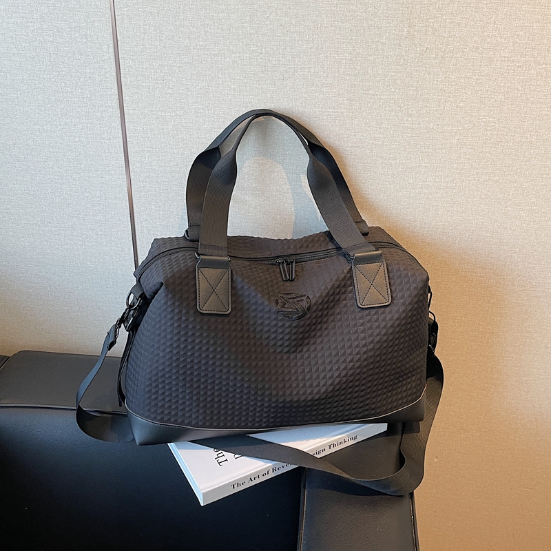 Large Capacity Lightweight Women's Travel Bag - Versatile Commuter Tote, Gym Bag, and Maternity Luggage for Business Trips Large Capacity Lightweight Women's Travel Bag - Versatile Commuter Tote, Gym Bag, and Maternity Luggage for Business Trips