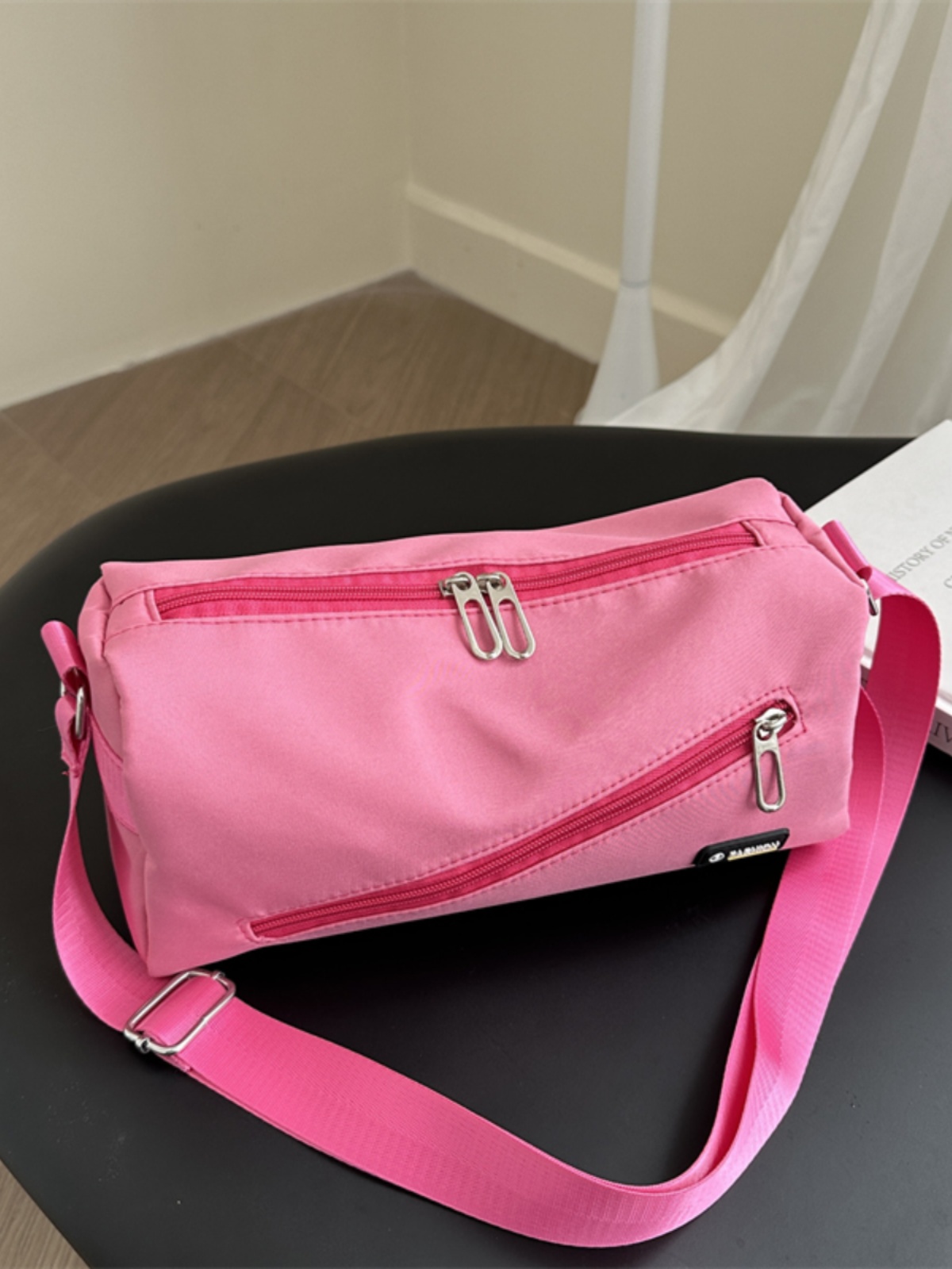 Large Capacity Nylon Women's Crossbody Bag with Wide Shoulder Strap - Trendy High-End Toast Pillow Style 2025 Large Capacity Nylon Women's Crossbody Bag with Wide Shoulder Strap - Trendy High-End Toast Pillow Style 2025