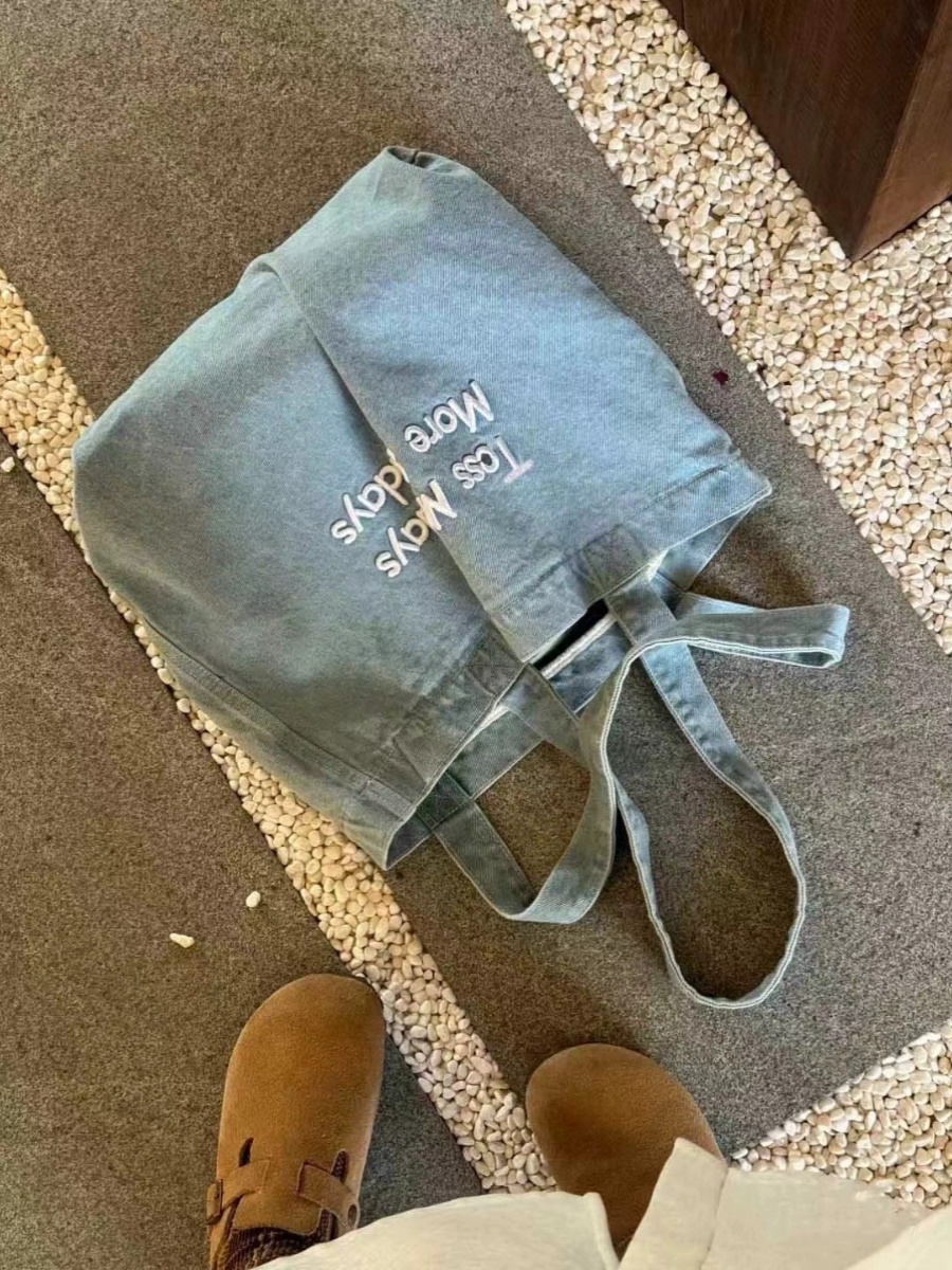 Large Capacity Retro Denim Canvas Tote Bag for Commuters and College Students - Embroidered Shoulder Handbag Large Capacity Retro Denim Canvas Tote Bag for Commuters and College Students - Embroidered Shoulder Handbag