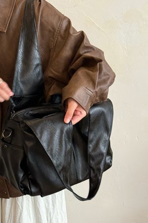 Large Capacity Retro Tote Bag for Women, Soft Leather Handbag, Versatile Motorcycle Style, High-End Niche Fashion Accessory