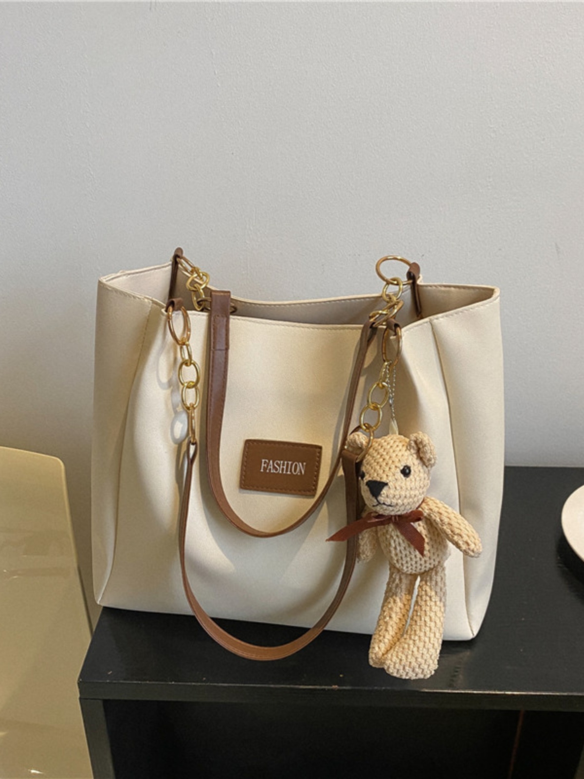 Large Capacity Summer Handbag for Women – Versatile High-End Shoulder Tote Bag for Commuting and Everyday Style 2025 Large Capacity Summer Handbag for Women – Versatile High-End Shoulder Tote Bag for Commuting and Everyday Style 2025