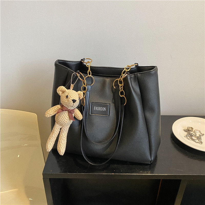 Large Capacity Summer Handbag for Women – Versatile High-End Shoulder Tote Bag for Commuting and Everyday Style 2025 Large Capacity Summer Handbag for Women – Versatile High-End Shoulder Tote Bag for Commuting and Everyday Style 2025