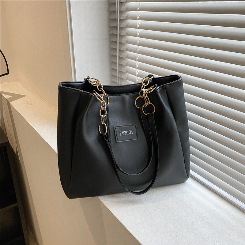 Large Capacity Summer Handbag for Women – Versatile High-End Shoulder Tote Bag for Commuting and Everyday Style 2025 Large Capacity Summer Handbag for Women – Versatile High-End Shoulder Tote Bag for Commuting and Everyday Style 2025