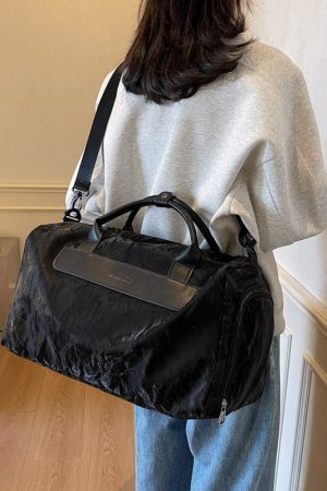 Large Capacity Travel Bag for Women, Lightweight Crossbody Gym Bag, Versatile Handheld Luggage for Short Trips and Sports