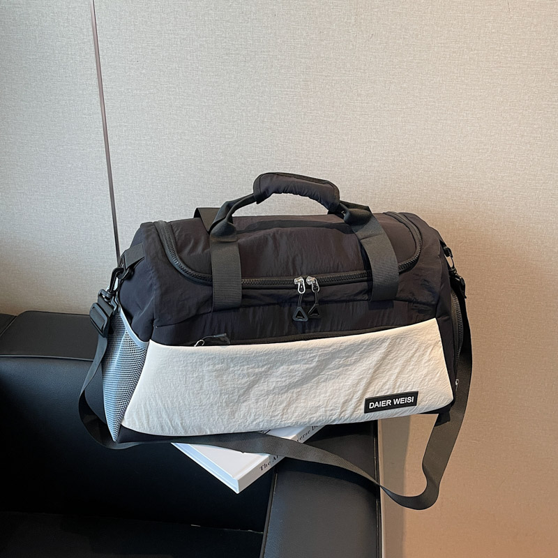 Large Capacity Women's Carry-On Travel Bag - Lightweight Handbag for Short-Distance Trips, Sports, and Luggage Organization Large Capacity Women's Carry-On Travel Bag - Lightweight Handbag for Short-Distance Trips, Sports, and Luggage Organization