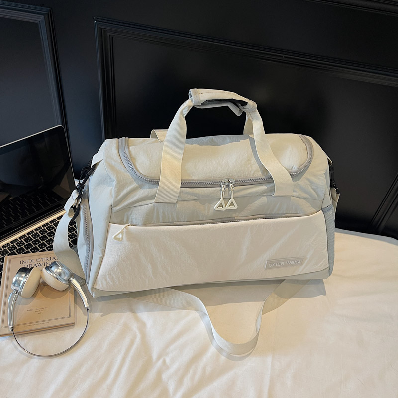 Large Capacity Women's Carry-On Travel Bag - Lightweight Handbag for Short-Distance Trips, Sports, and Luggage Organization Large Capacity Women's Carry-On Travel Bag - Lightweight Handbag for Short-Distance Trips, Sports, and Luggage Organization