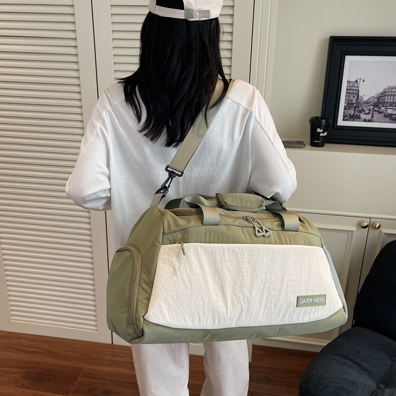 Large Capacity Women's Carry-On Travel Bag - Lightweight Handbag for Short-Distance Trips, Sports, and Luggage Organization Large Capacity Women's Carry-On Travel Bag - Lightweight Handbag for Short-Distance Trips, Sports, and Luggage Organization