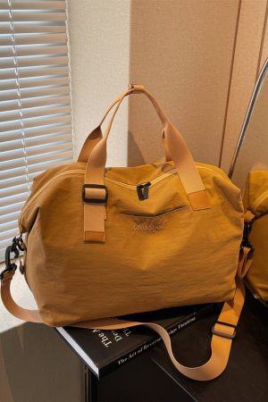 Large Capacity Women's Commuter Travel Bag - Lightweight Fitness Shoulder Bag, Perfect for Maternity & Everyday Use