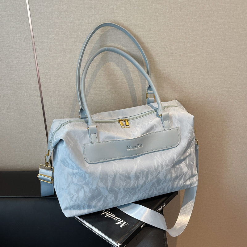 Large Capacity Women's Handbag - Fashionable Lightweight Travel Bag for Business Trips and Fitness - Stylish Storage Solution Large Capacity Women's Handbag - Fashionable Lightweight Travel Bag for Business Trips and Fitness - Stylish Storage Solution