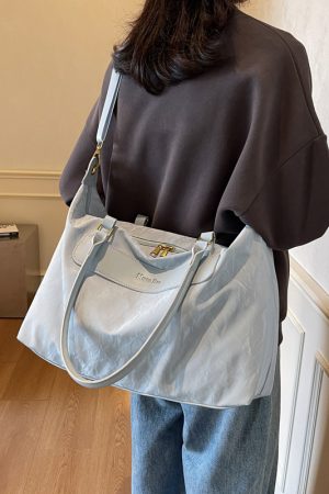 Large Capacity Women's Handbag - Fashionable Lightweight Travel Bag for Business Trips and Fitness - Stylish Storage Solution