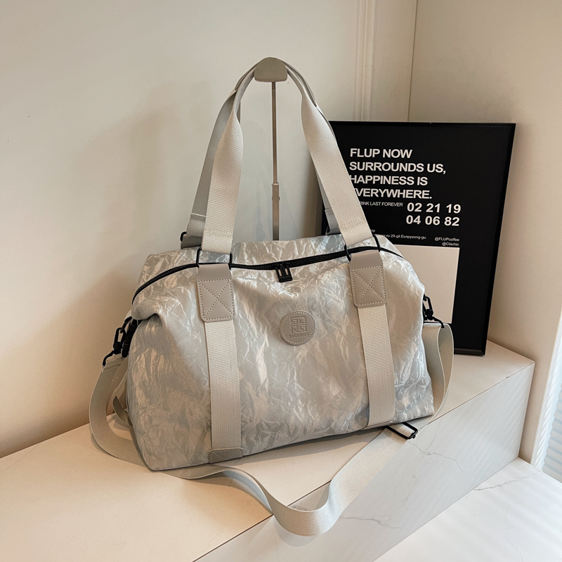 Large Capacity Women's Travel Bag - Solid Color, Portable Hand-Held Design, Ideal for Maternity, Sports, Gym, and Luggage. Large Capacity Women's Travel Bag - Solid Color, Portable Hand-Held Design, Ideal for Maternity, Sports, Gym, and Luggage.