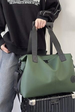 Large Capacity Women's Travel Bag - Stylish Commuting & Fitness Bag with Dry/Wet Separation for Short-Distance Travel