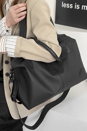 Large Capacity Women's Travel Bag - Stylish Commuting & Fitness Bag with Dry/Wet Separation for Short-Distance Travel