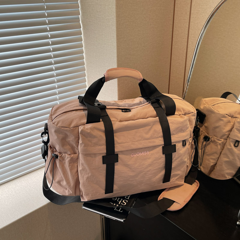 Large Capacity Women's Travel Bag - Stylish Hand-Held Sports Fitness Shoulder Luggage & Maternity Storage Bag Large Capacity Women's Travel Bag - Stylish Hand-Held Sports Fitness Shoulder Luggage & Maternity Storage Bag