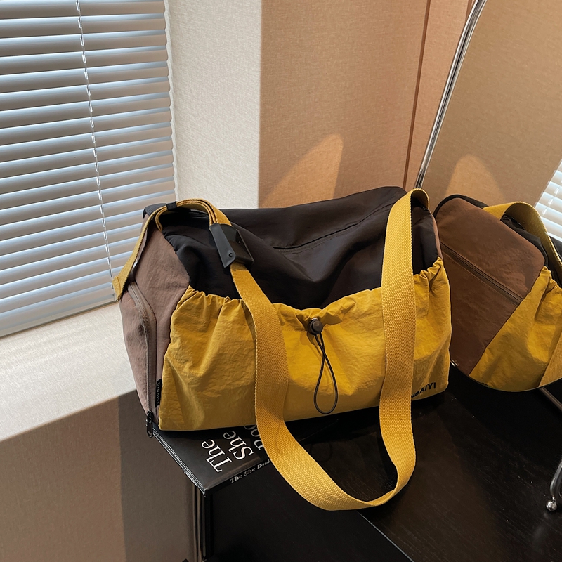 Large Capacity Women's Travel Bag - Stylish Lightweight Sports Fitness Shoulder Crossbody Bag for Short Trips & Business Travel Large Capacity Women's Travel Bag - Stylish Lightweight Sports Fitness Shoulder Crossbody Bag for Short Trips & Business Travel