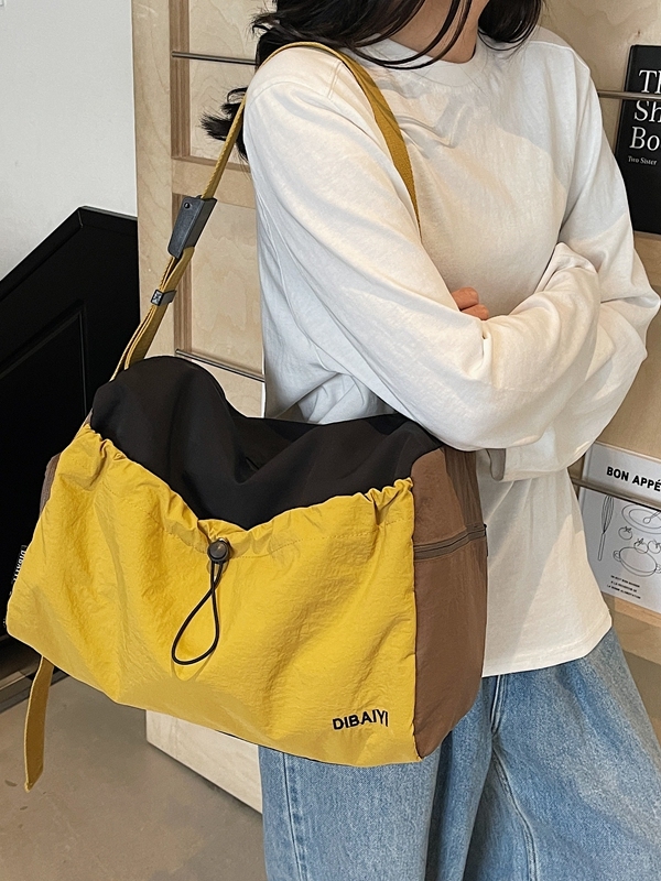 Large Capacity Women's Travel Bag - Stylish Lightweight Sports Fitness Shoulder Crossbody Bag for Short Trips & Business Travel Large Capacity Women's Travel Bag - Stylish Lightweight Sports Fitness Shoulder Crossbody Bag for Short Trips & Business Travel