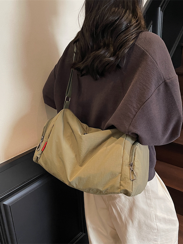 Large Capacity Women's Travel Bag - Versatile Lightweight Sports & Fitness Crossbody Bag for Short Trips and Business Storage Large Capacity Women's Travel Bag - Versatile Lightweight Sports & Fitness Crossbody Bag for Short Trips and Business Storage