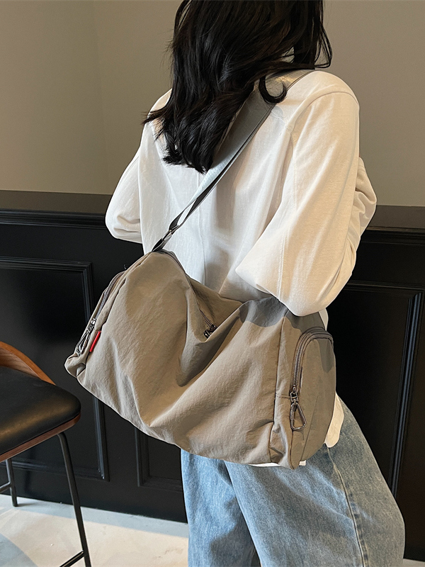 Large Capacity Women's Travel Bag - Versatile Lightweight Sports & Fitness Crossbody Bag for Short Trips and Business Storage Large Capacity Women's Travel Bag - Versatile Lightweight Sports & Fitness Crossbody Bag for Short Trips and Business Storage